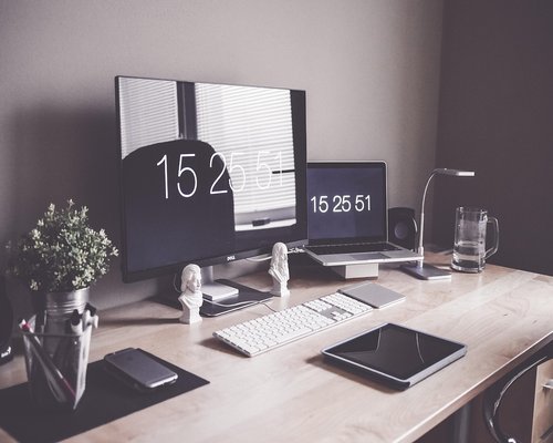 Modern PC and display technology setup